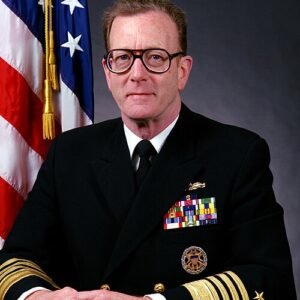 Portret van Admiral James R. Hogg, historische marineofficier in uniform met medailles.