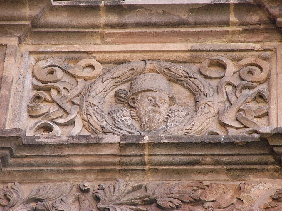 George Schoener Hof architectonische details in sfeervolle ambiance.